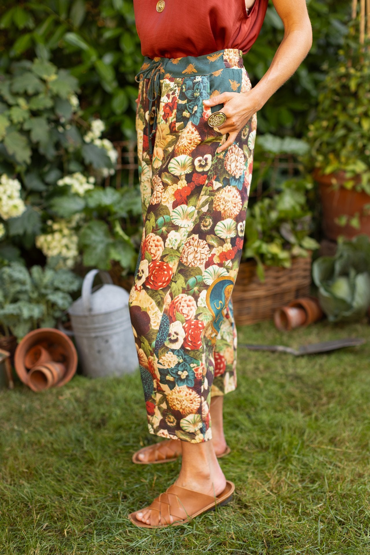 Market Of Stars-Stay Gold Ankle Pants
