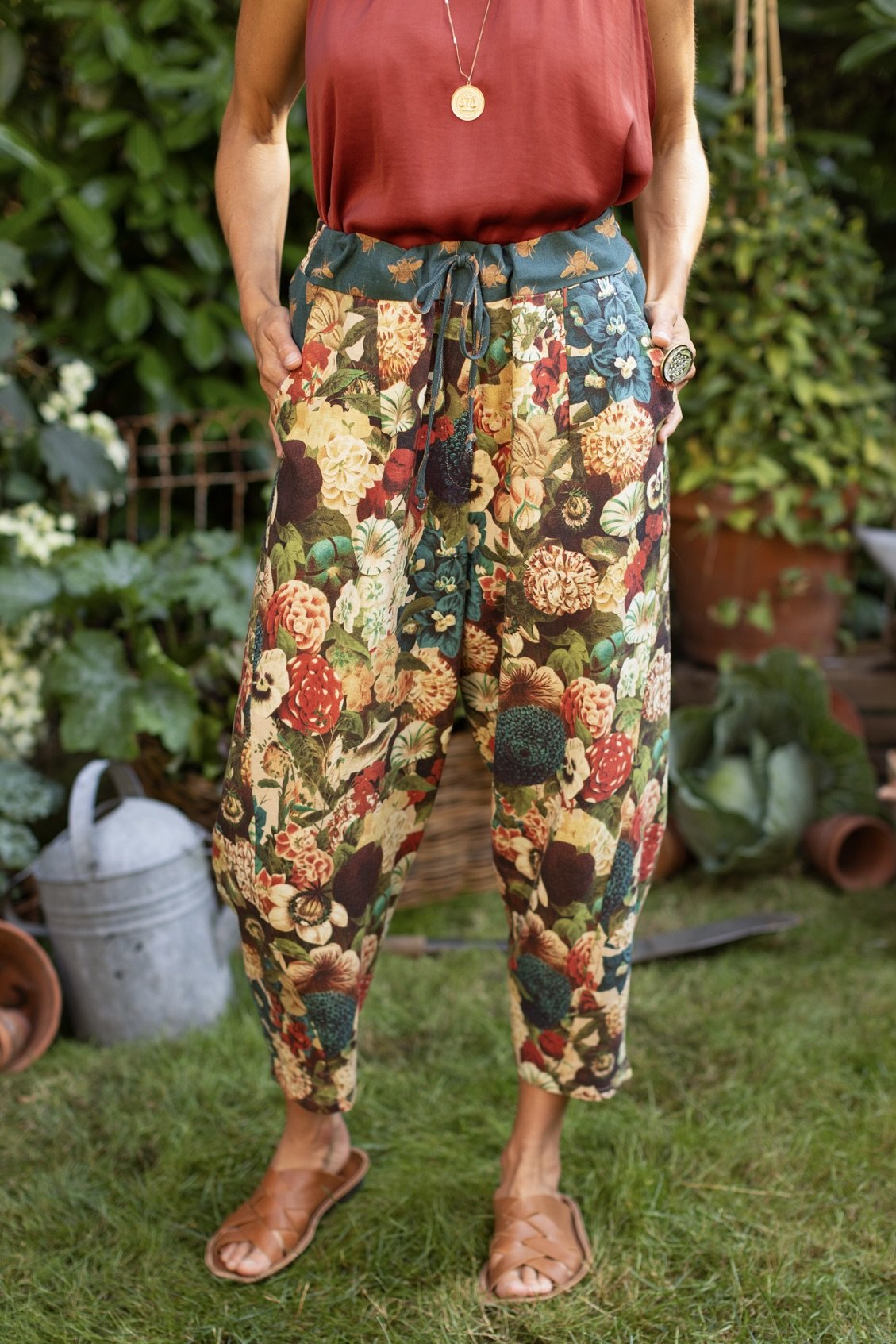 Market Of Stars-Stay Gold Ankle Pants