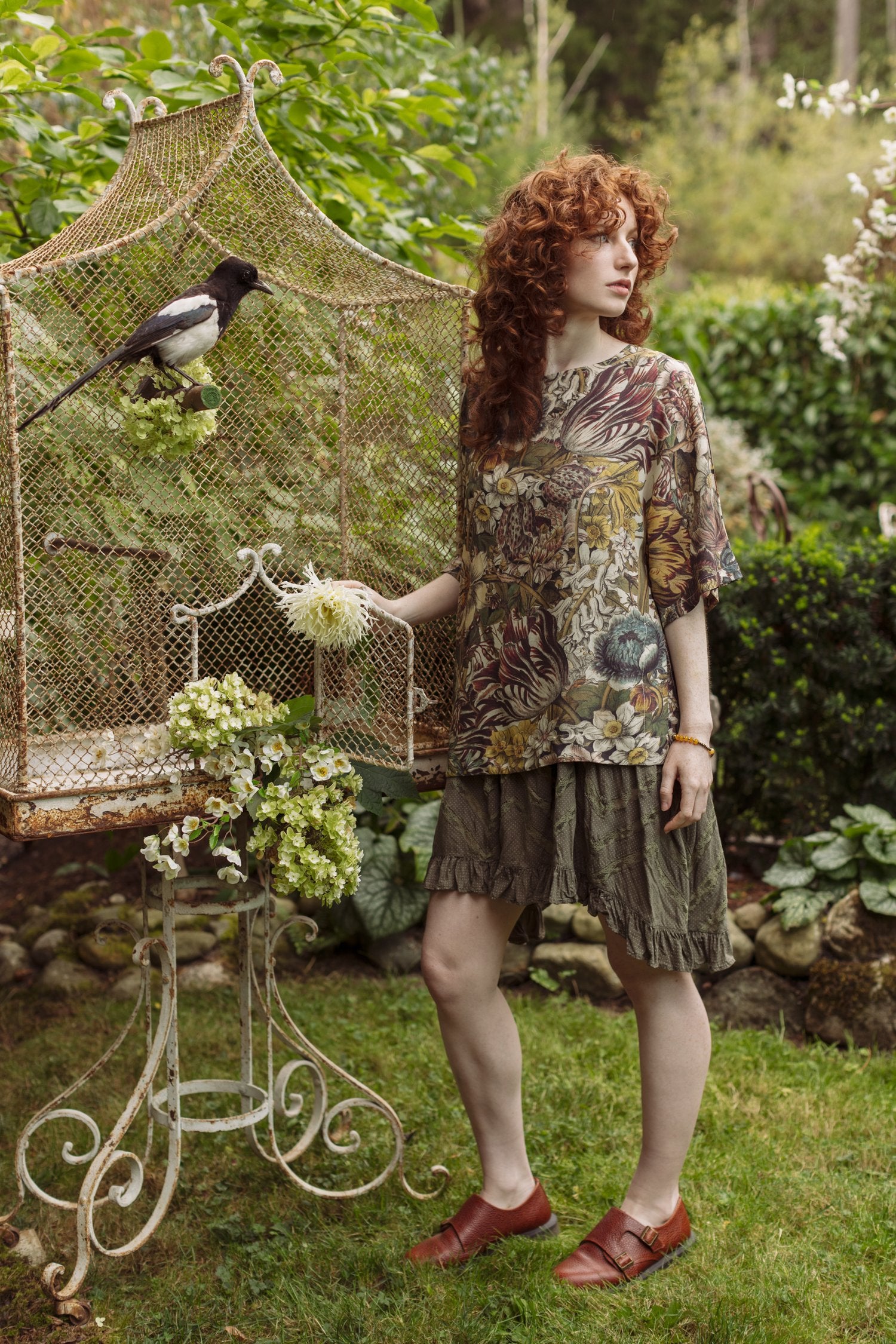 Market Of Stars-Love Grows Wild Luxe Tee