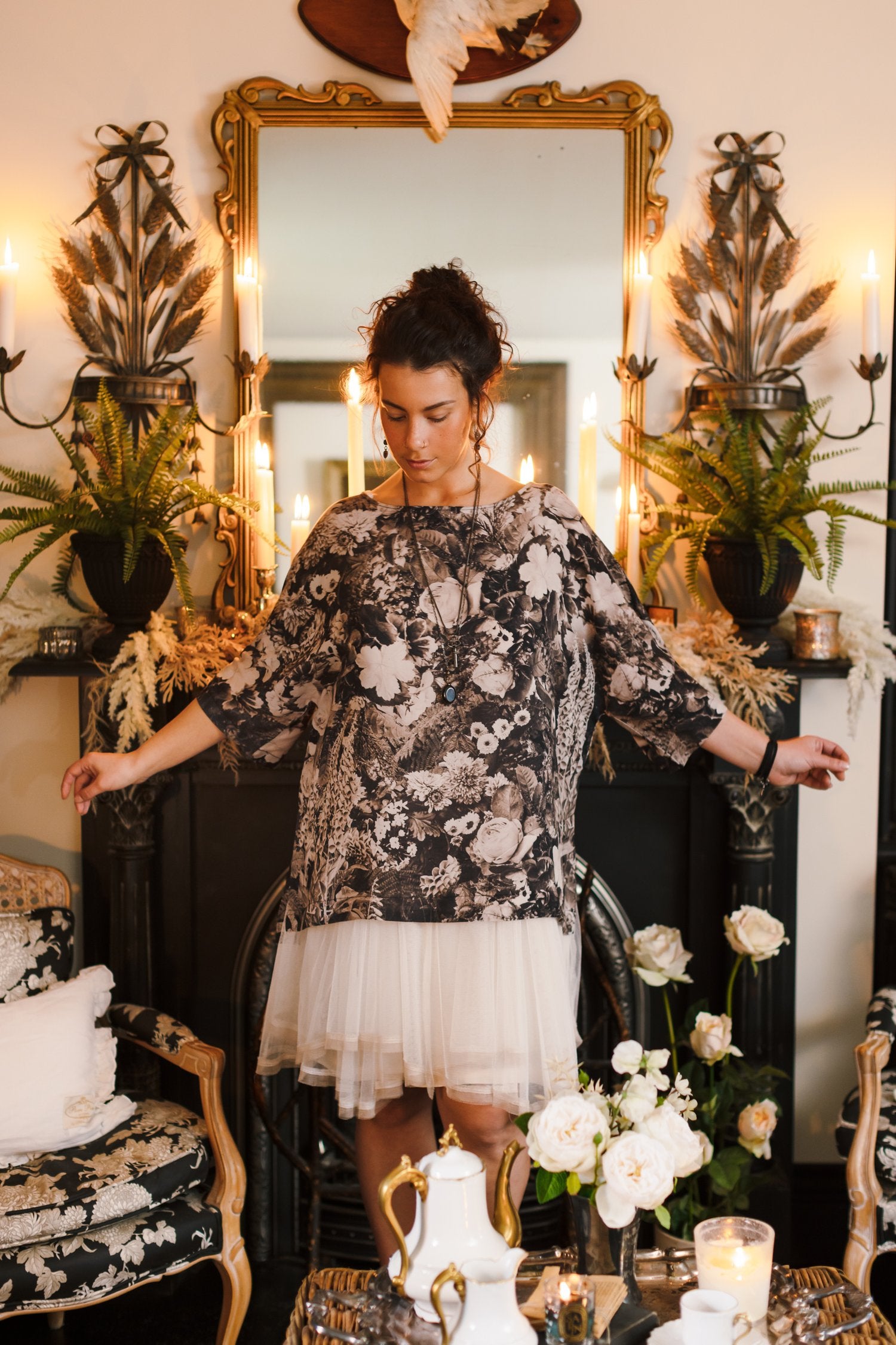 Market Of Stars-Looking Glass Luxe Tee