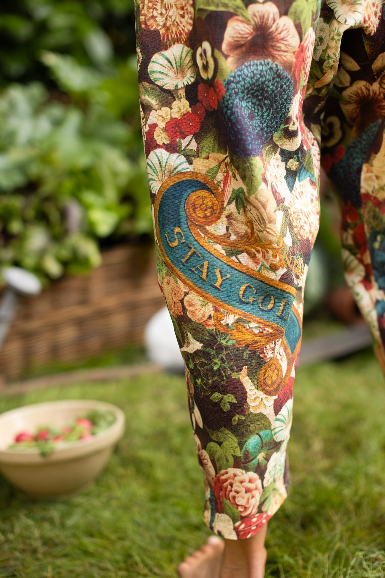 Market Of Stars-Stay Gold Ankle Pants