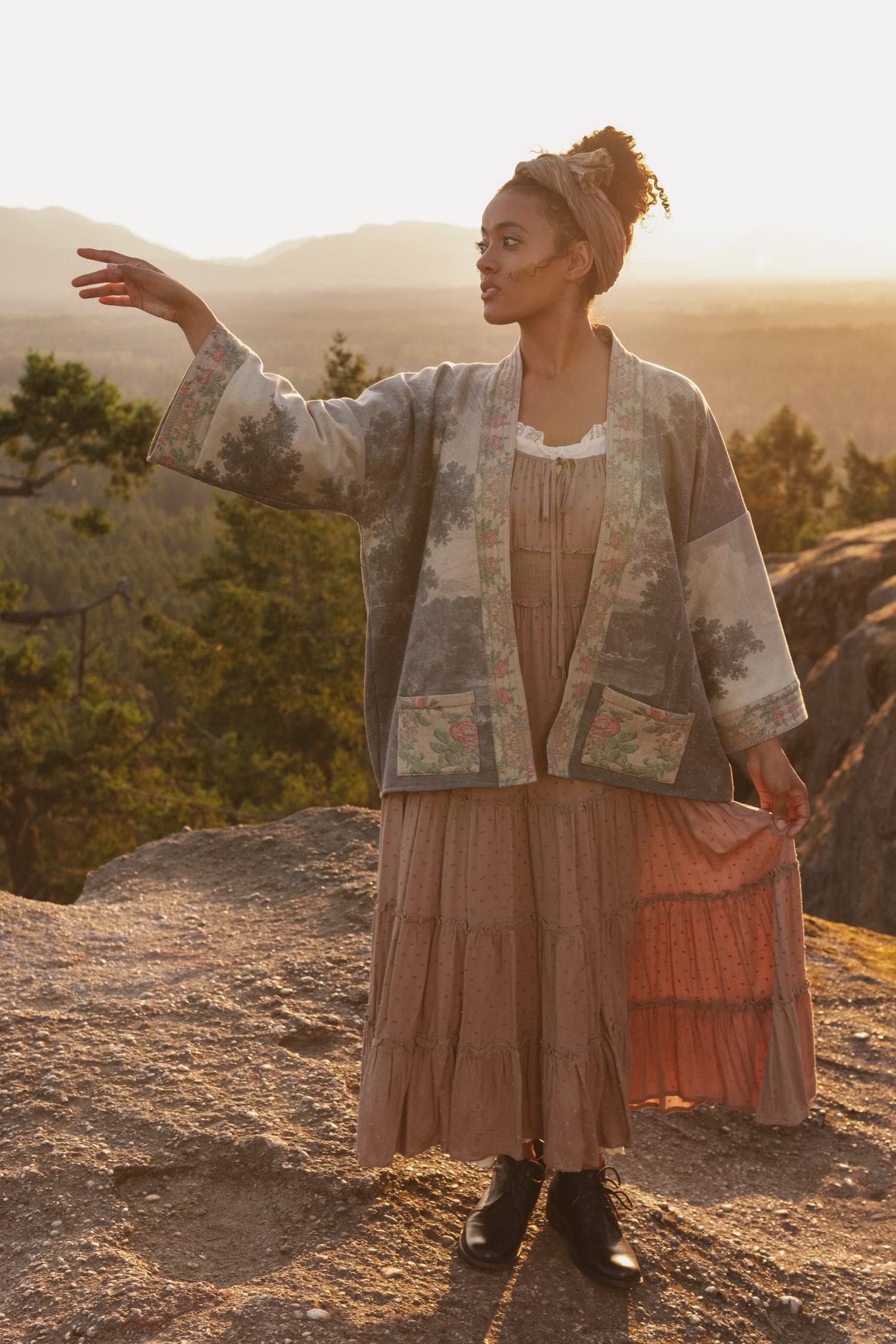 Market Of Stars- Still I Rise Cottage Cardigan