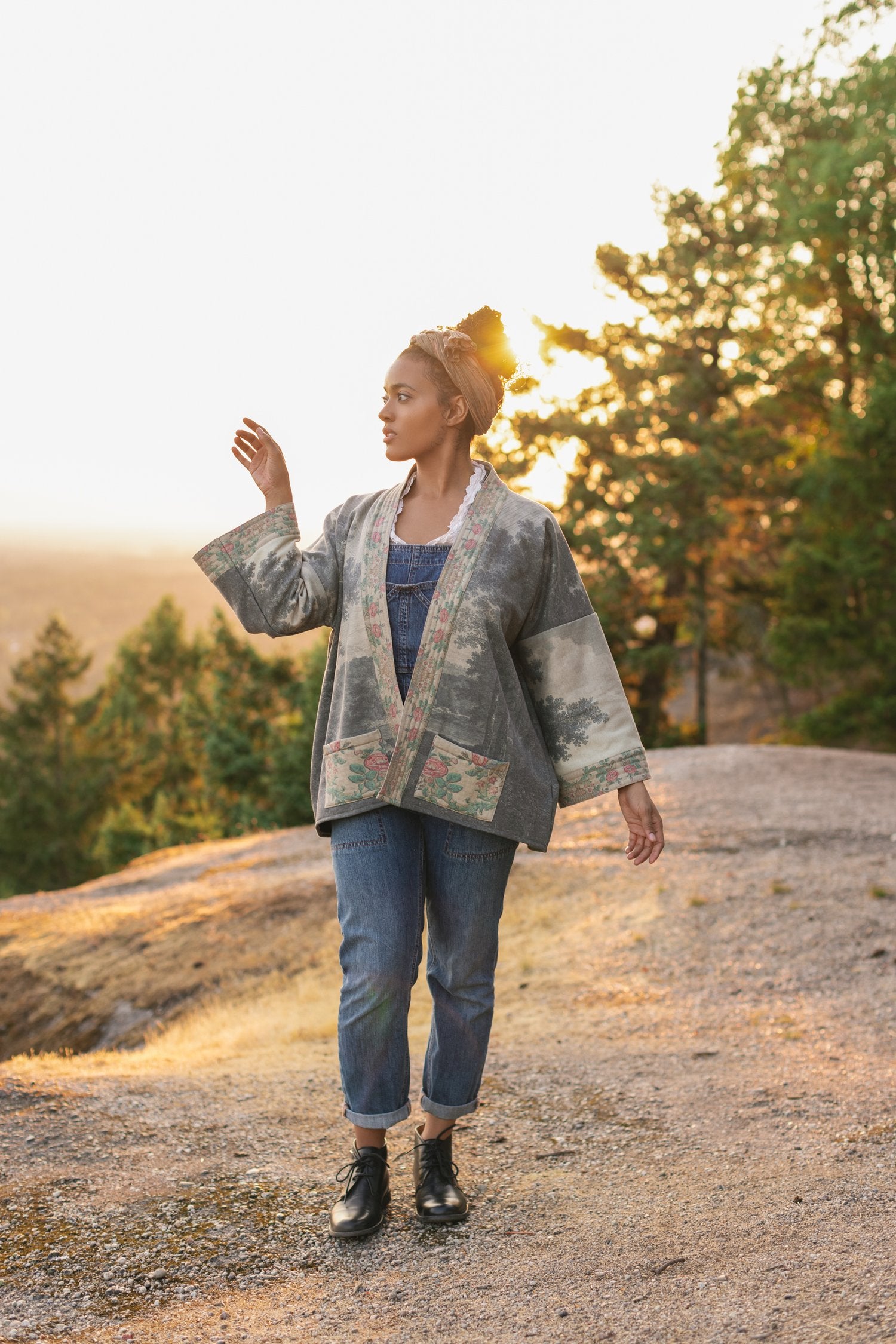 Market Of Stars- Still I Rise Cottage Cardigan