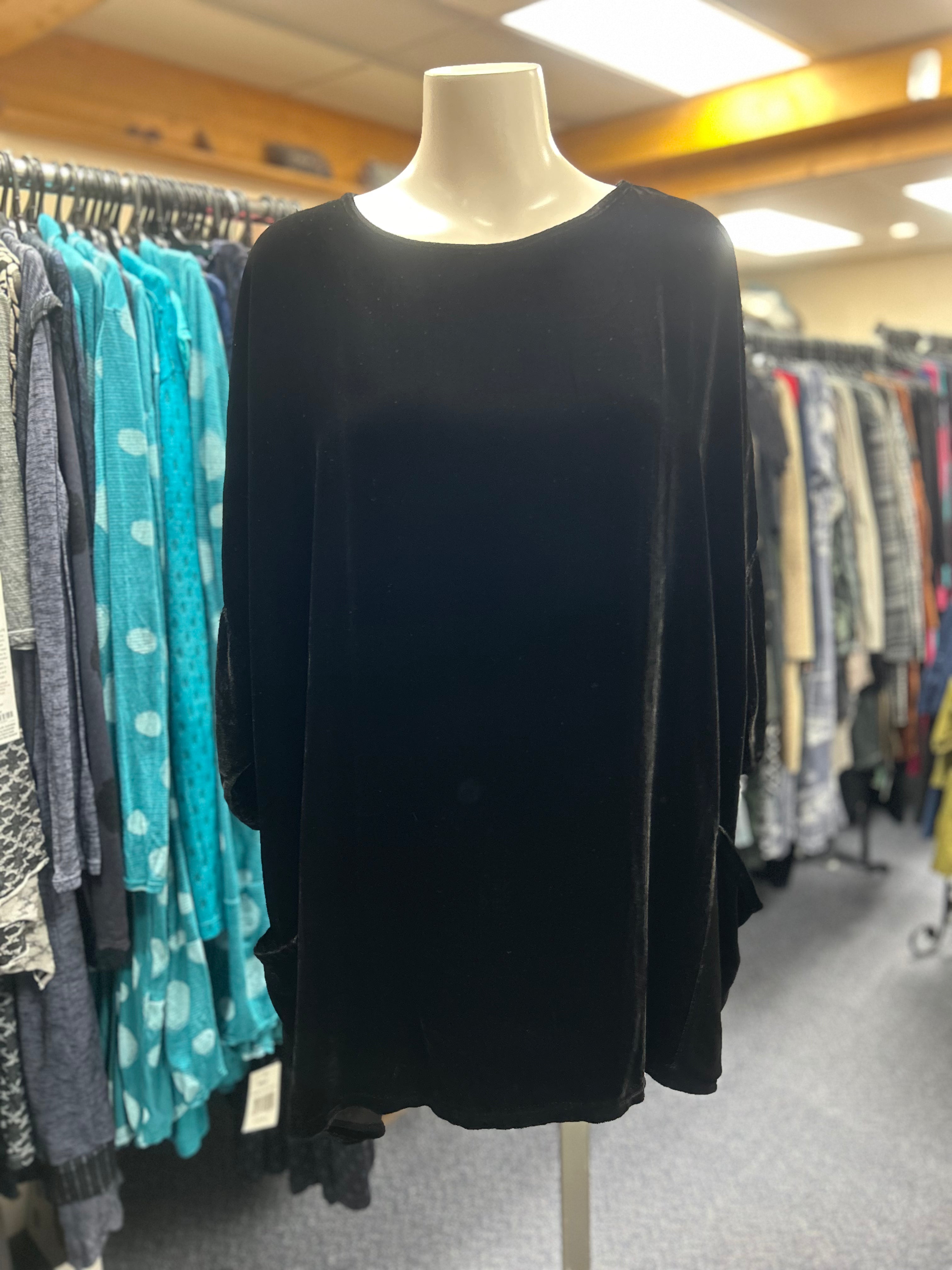 CUT LOOSE VELVET - ONE SIZE PULLOVER TUNIC BLACK