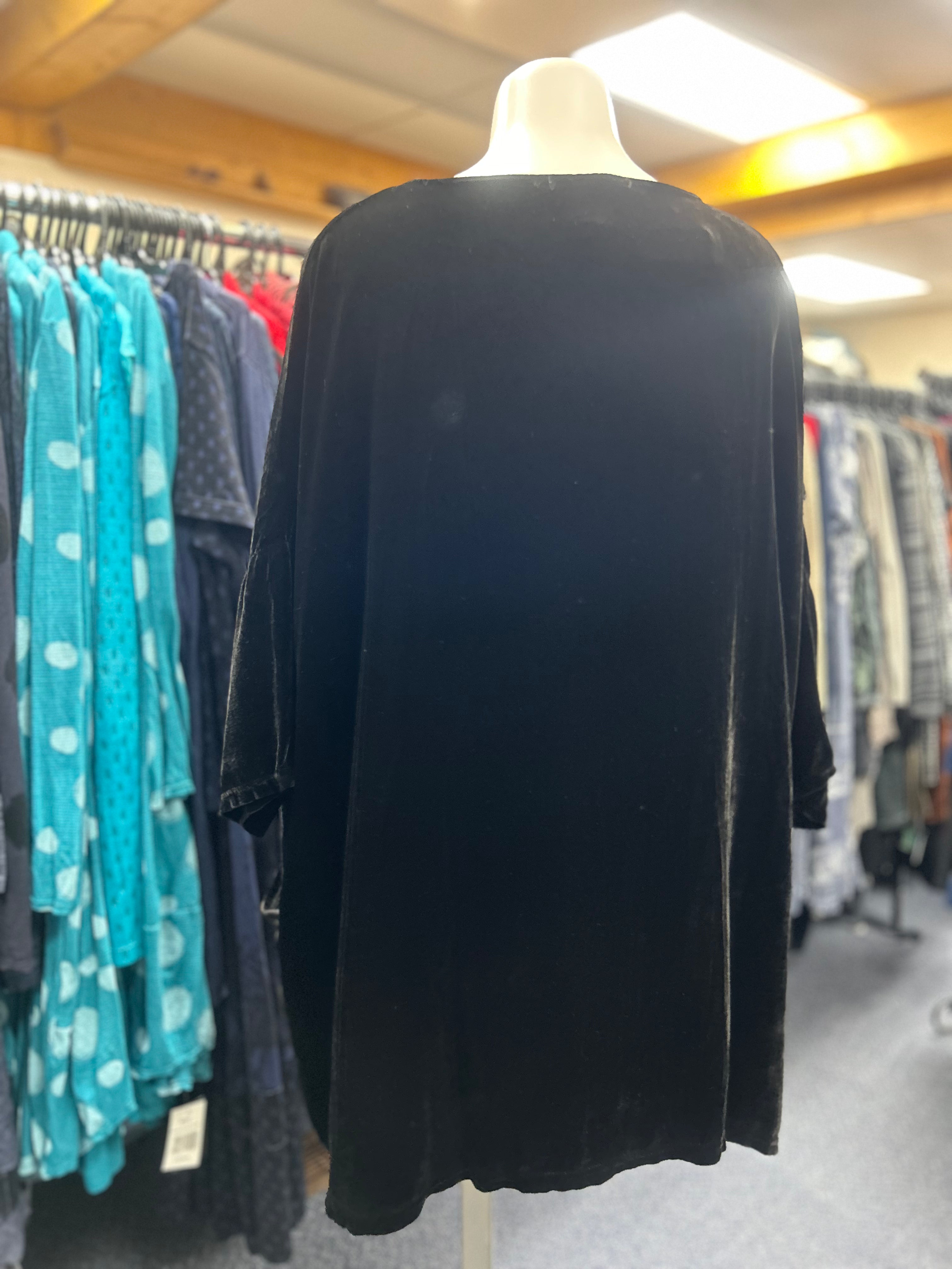 CUT LOOSE VELVET - ONE SIZE PULLOVER TUNIC BLACK