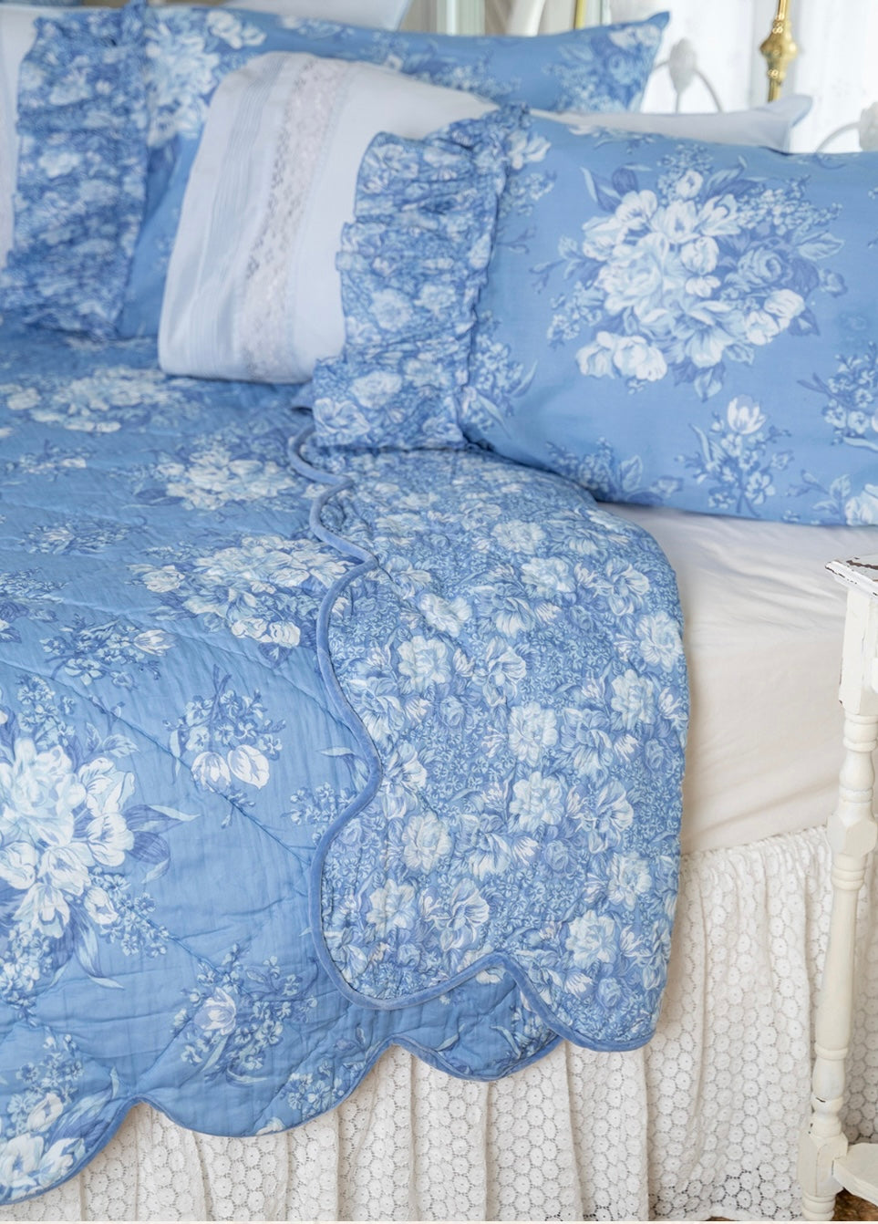 April Cornell Blanche Throw