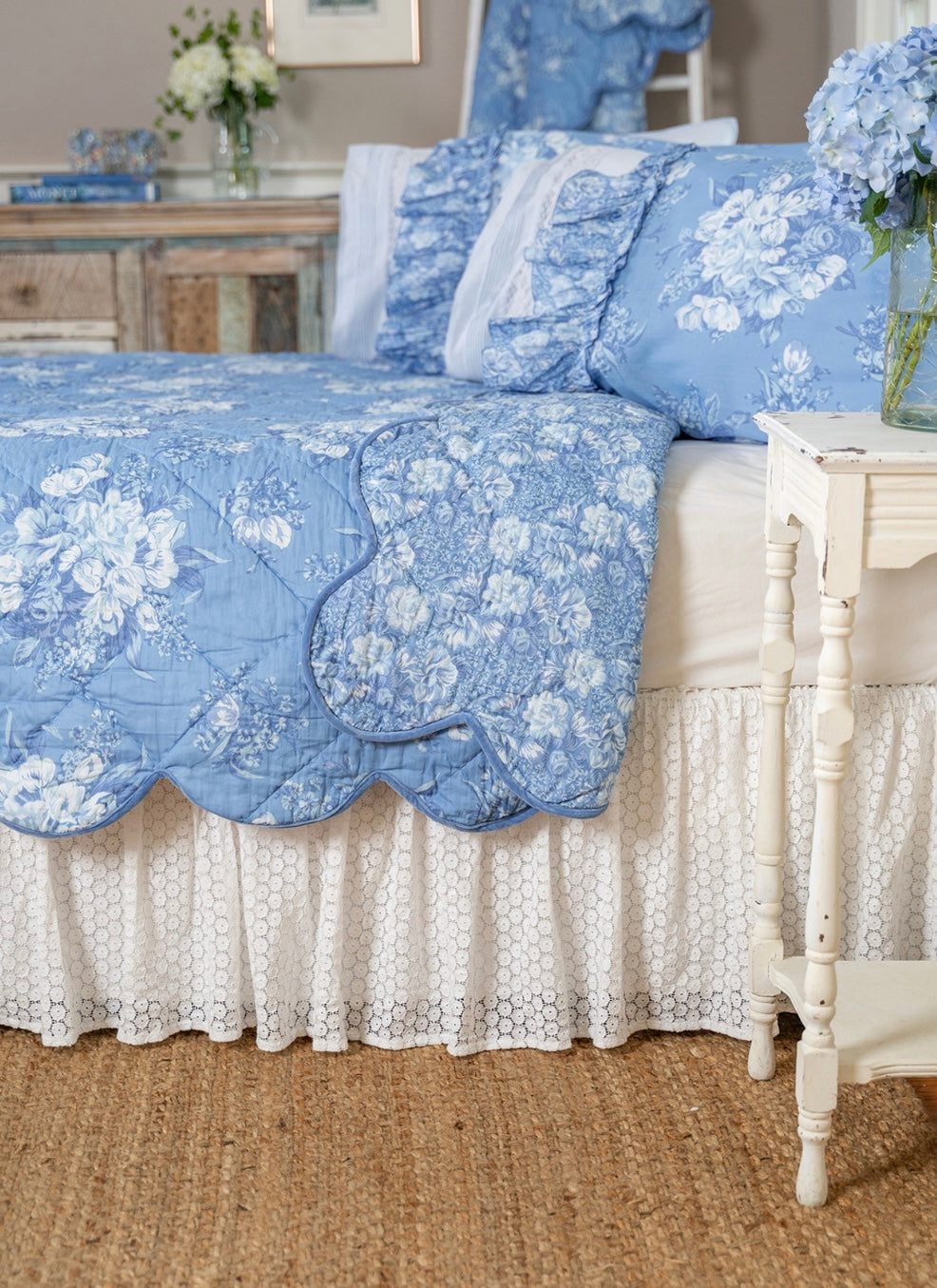 April Cornell Blanche Quilt King