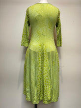 Load image into Gallery viewer, Valia Miss Foxy Dress Lime
