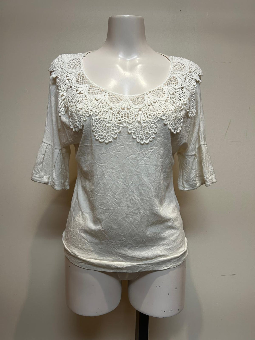 Metalicus Arabesque Top Lace Trim Cream