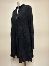 Load image into Gallery viewer, Valia Polka Dot Dixie Coat Black/Blue Grey
