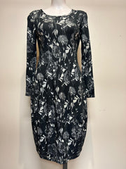 Valia Fitted Floral Dress Black Cream- The Wild Rose