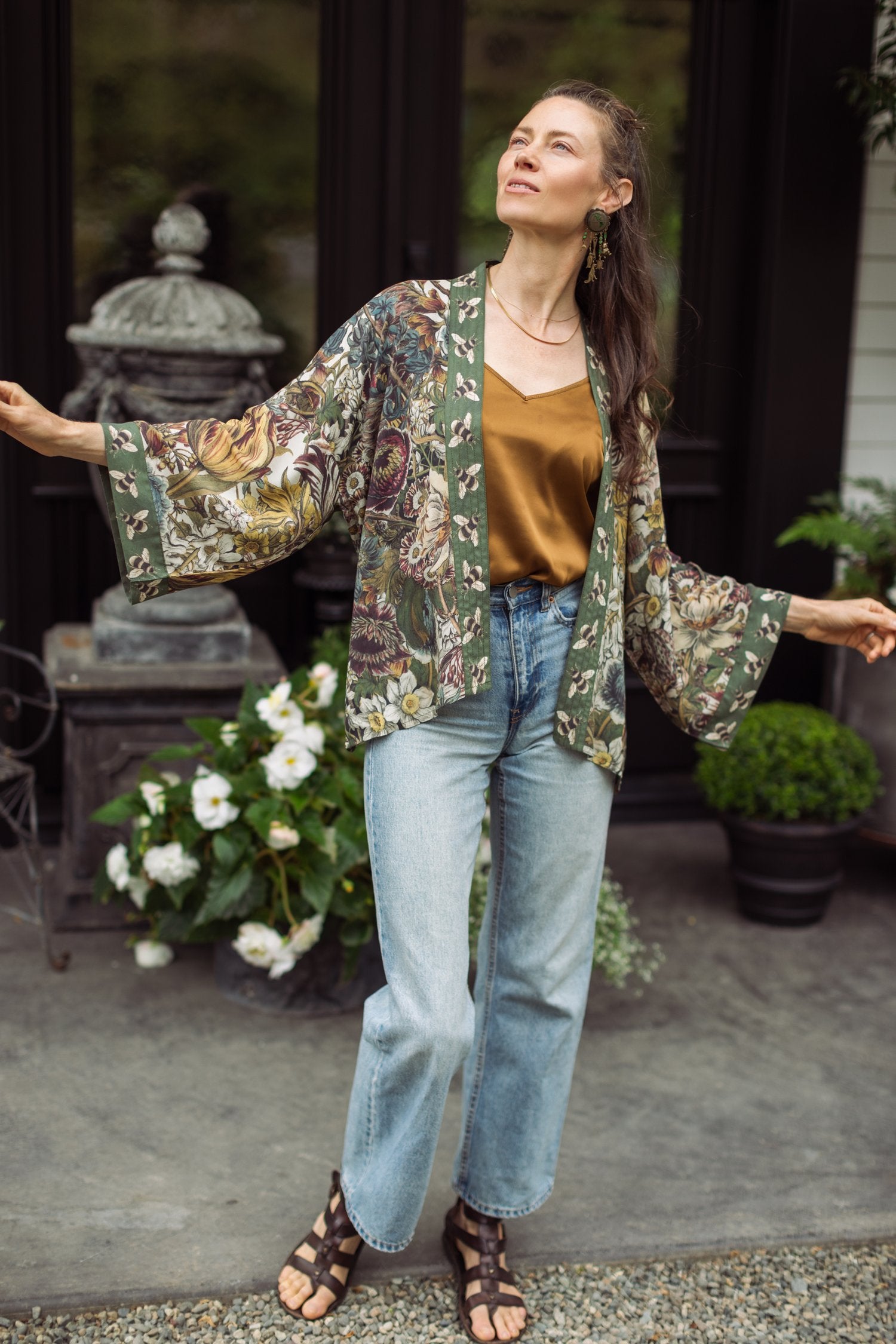 Market Of Stars-Love Grows Wild Cropped Cardigan