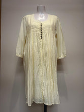 Load image into Gallery viewer, April Cornell Claudia Tunic Plus Size Butter Yellow
