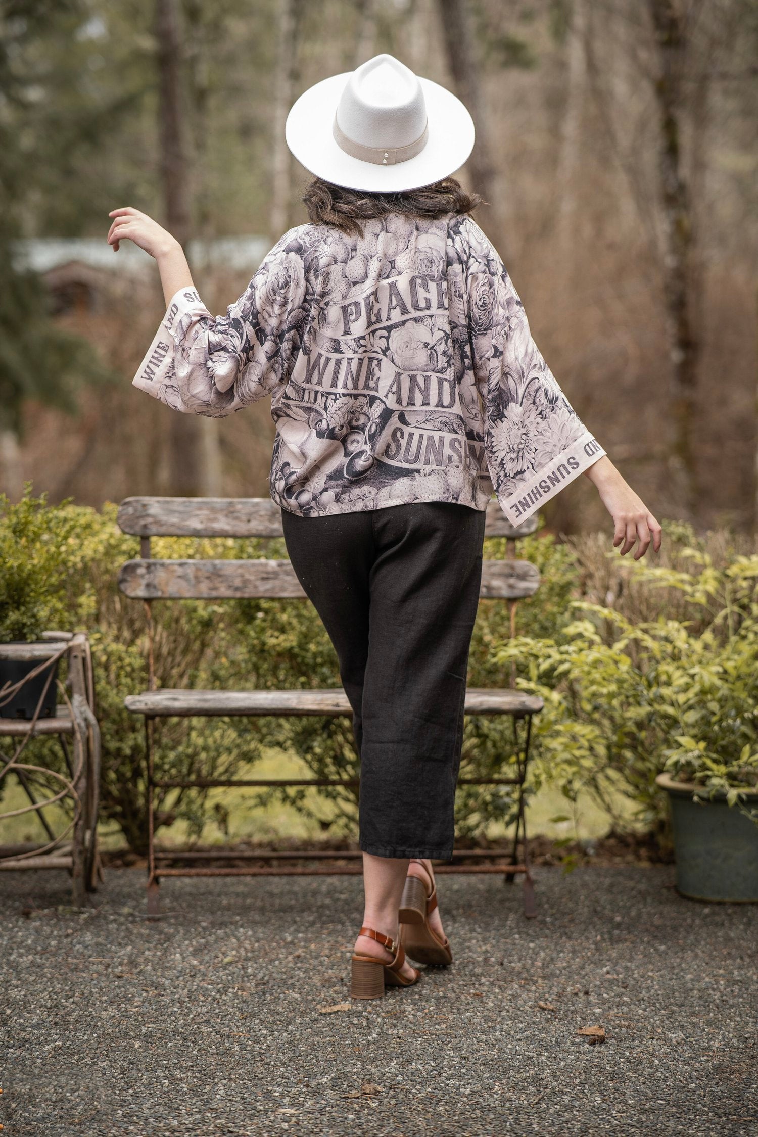 Market Of Stars-Peace Wine & Sunshine Cropped Cardigan