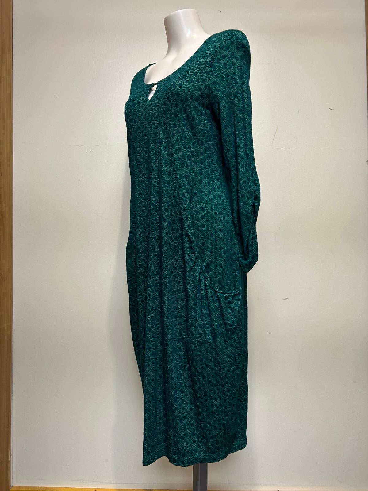 Valia Full Moon Dress Emerald Green Super Deep Pockets