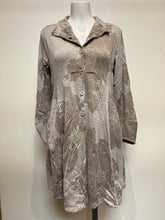 Load image into Gallery viewer, Valia Salome Jacket/Cardigan Taupe/Tan
