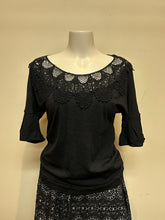 Load image into Gallery viewer, Metalicus Arabesque Top Lace Trim Black
