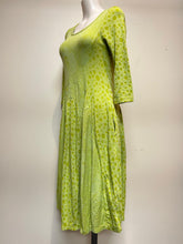 Load image into Gallery viewer, Valia Miss Foxy Dress Lime
