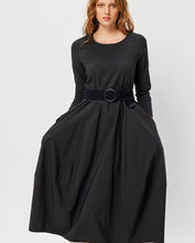 Load image into Gallery viewer, Valia Castella Dress Black
