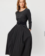 Load image into Gallery viewer, Valia Castella Dress Black
