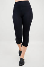 Load image into Gallery viewer, Blue Sky Riley Capri Bamboo Black
