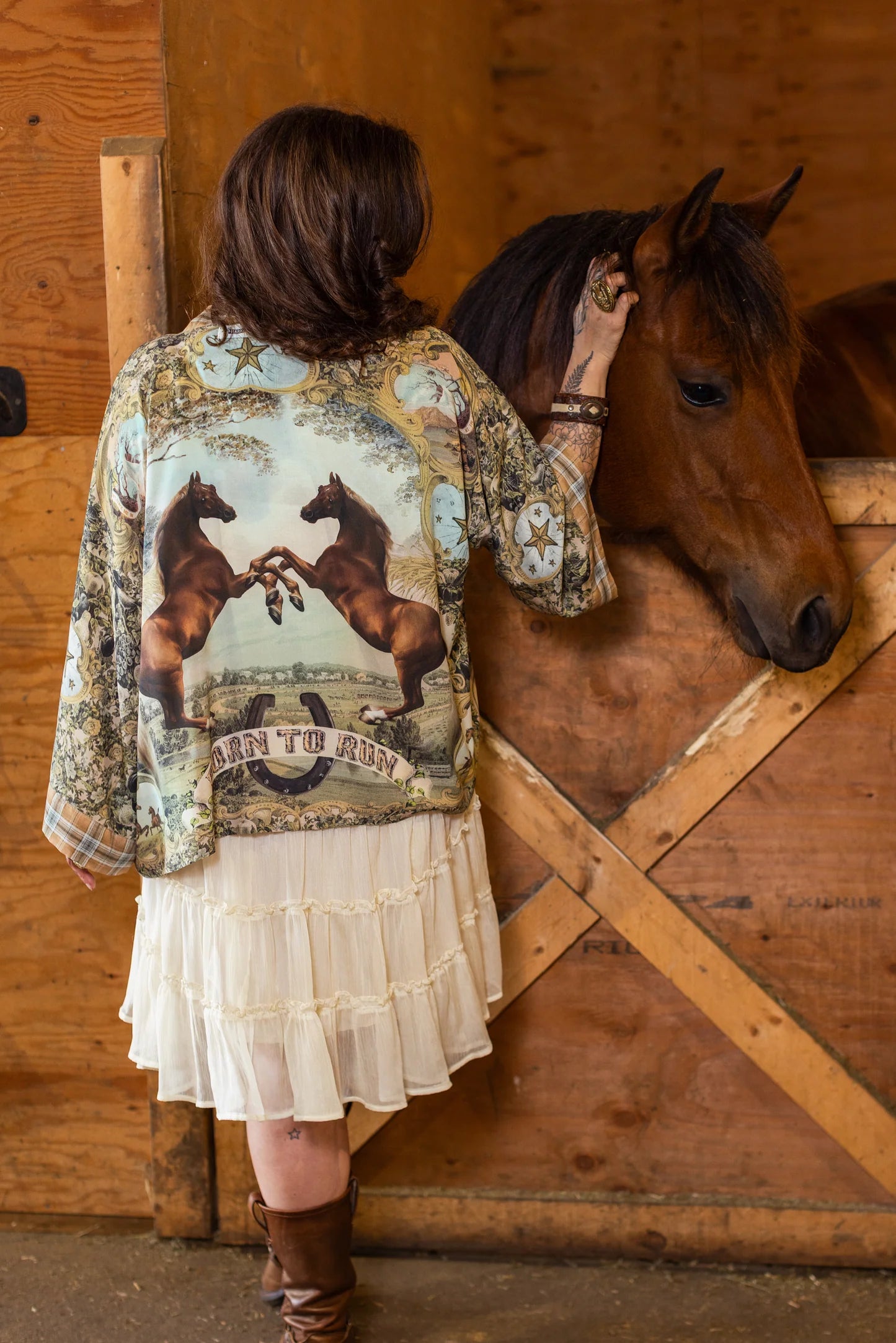 Market Of Stars-Born ToRun Cropped Cardigan