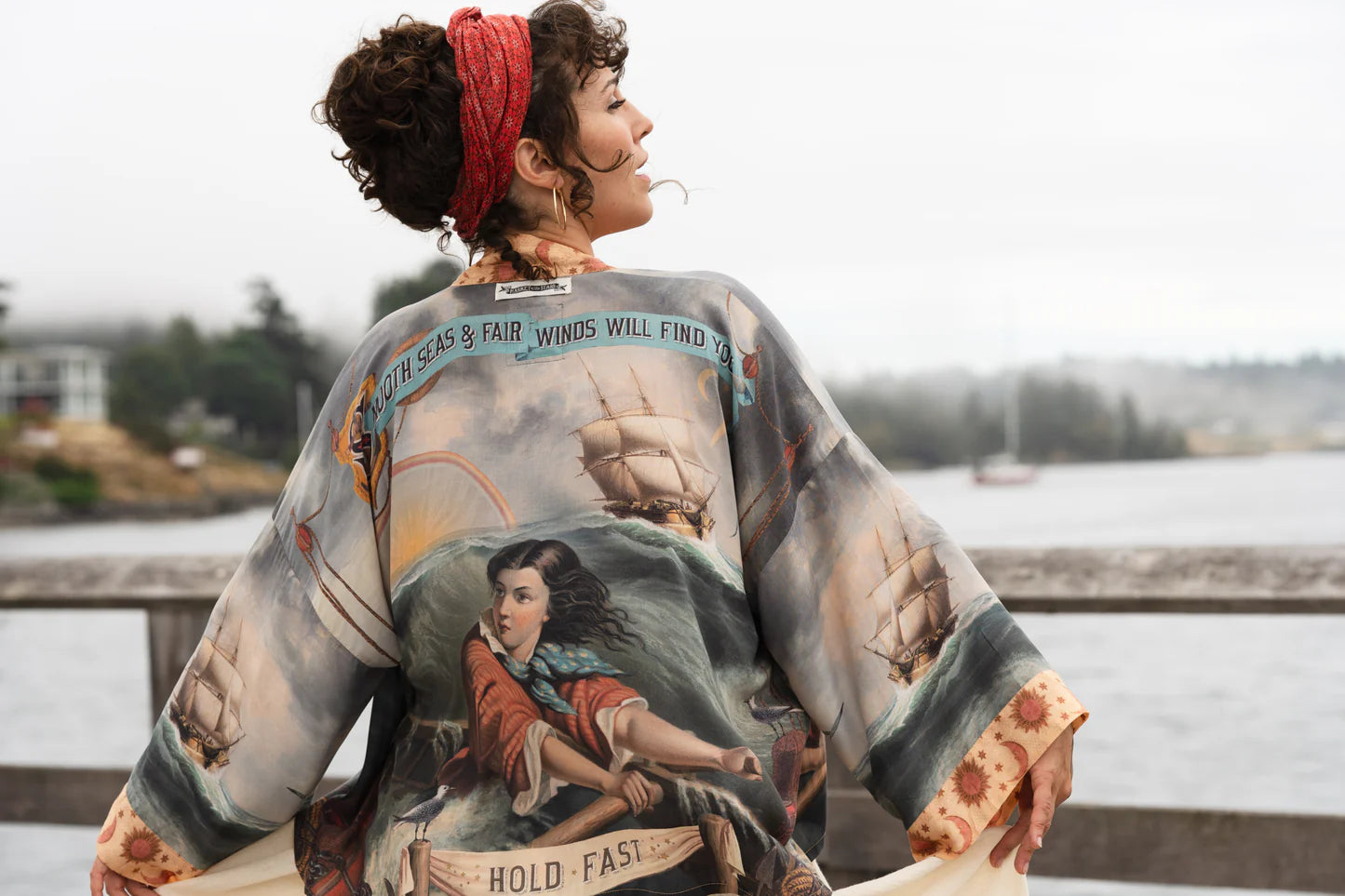 Market Of Stars-Hold Fast Cropped Cardigan