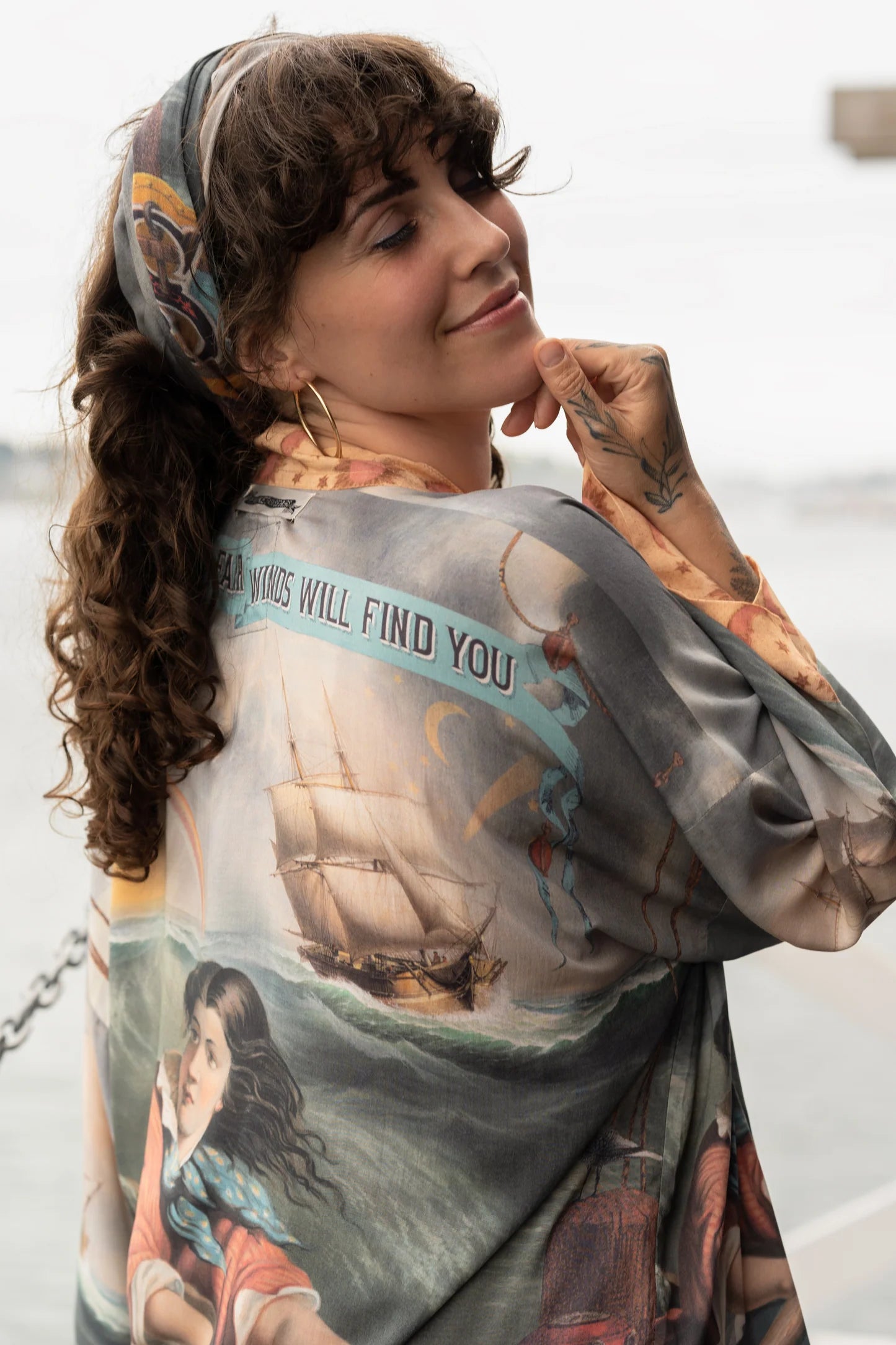 Market Of Stars-Hold Fast Cropped Cardigan