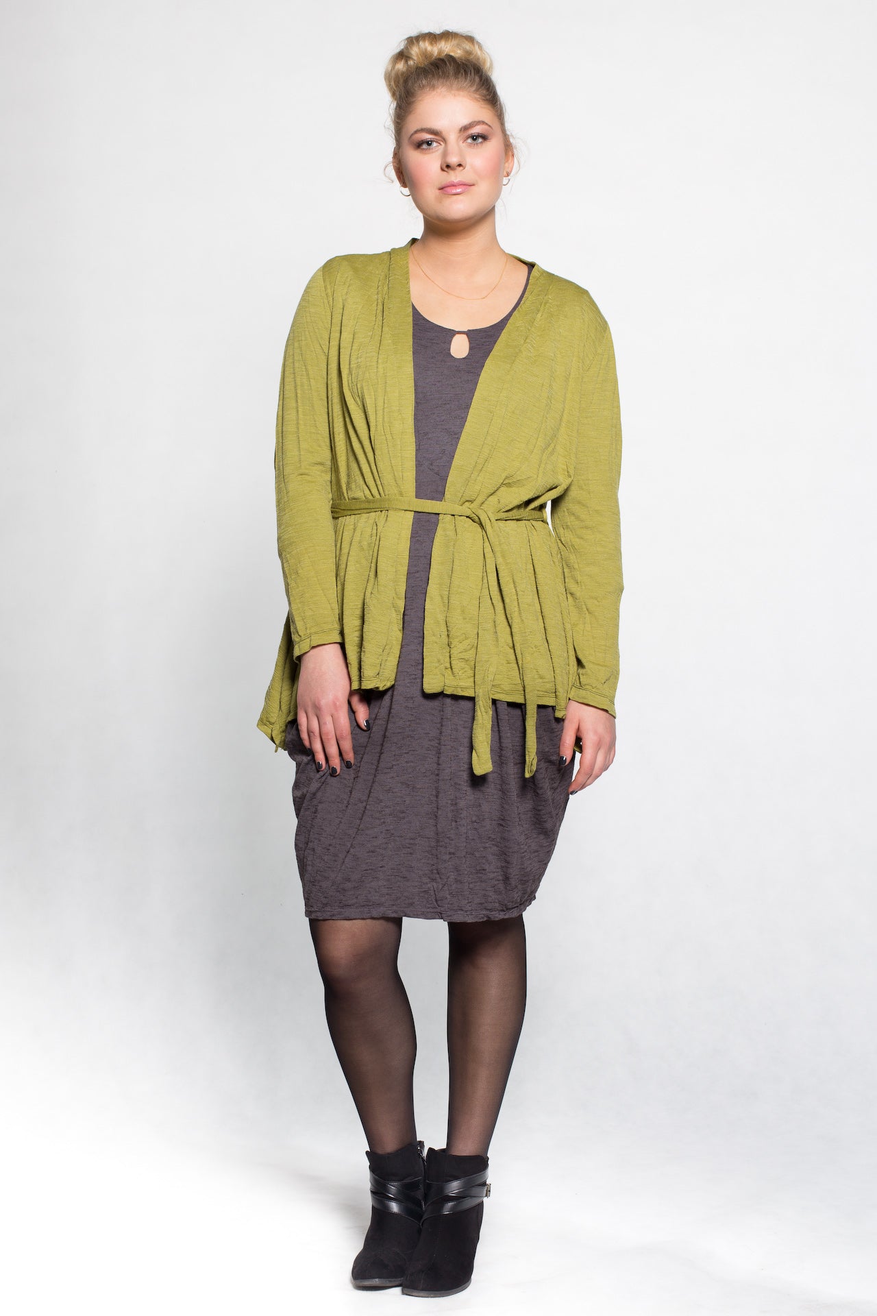 Valia Clothing Ultra Soft Merino Wool Long Weekend Cardigan Moss