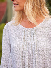 Load image into Gallery viewer, April Cornell Graceful Blouse
